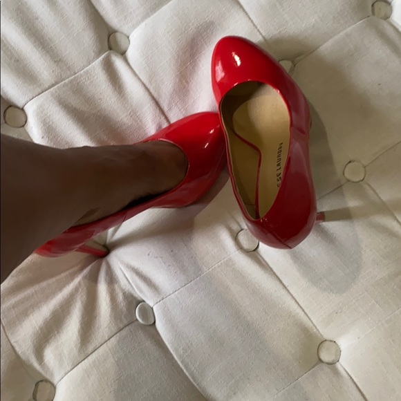 Red pumps - Picture 4 of 5
